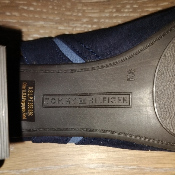 Tommy Hilfiger Blue Slingback Heels Asymmetrical Design - Picture 4 of 7